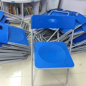 Thanh lý ghế gấp nhựa xuân hoà mới 99%