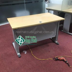 thanh lý 4 bàn chân sắt hoà phát 70x1m2