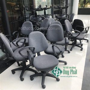 thanh lý 30 ghế xoay nỉ hoà phát có tay vịn mới 98%