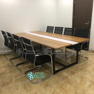 thanh lý bàn họp chân sắt mặt gỗ công nghiệp màu ngọc lan 1m2x2m4