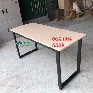 Bàn chân sắt chữ u kt 60x1m4 cao 75cm mới 100%